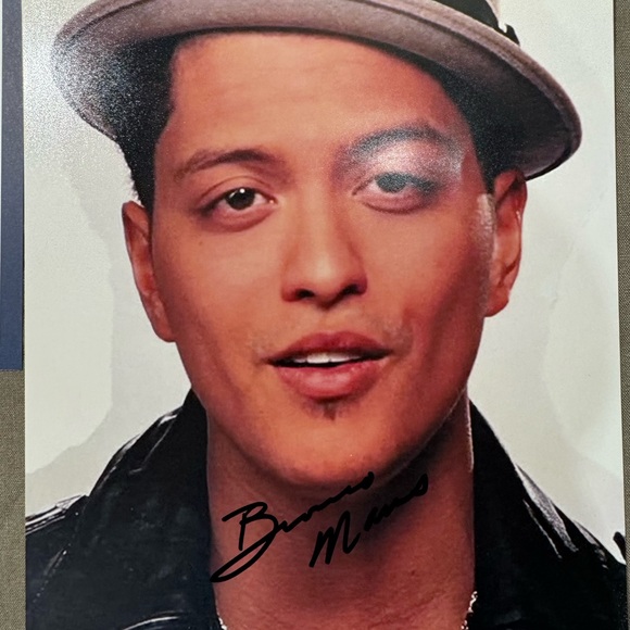 Genuine  bruno mars signed autograph photo - Picture 4 of 7